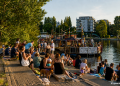 Rummel auf der Bucht 2026 am Kulturhafen Rummelsburger Bucht mit Besuchern, Booten und schwimmenden Kulturflächen
