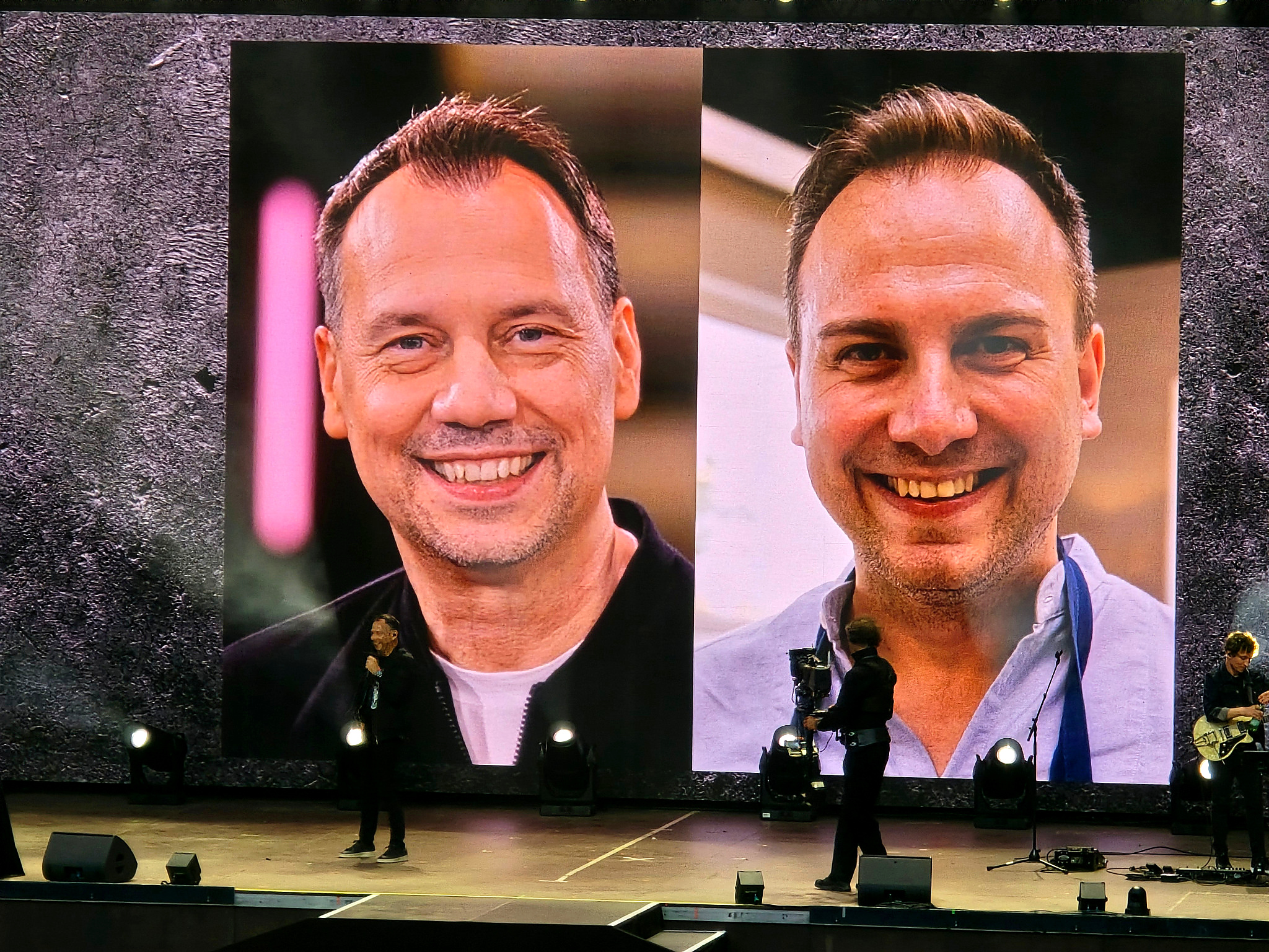 Voll besetzte Waldbühne Berlin bei der Jubiläumsshow von Sebastian Fitzek 2026