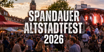 Spandauer Altstadtfest 2026 mit Weinbereich, Bühne und Besuchern in der Altstadt Spandau