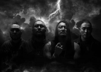The HU vor dunklen Gewitterwolken für ihr Konzert 2026 in der Columbiahalle Berlin