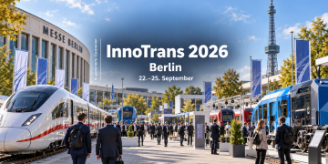 InnoTrans 2026 in Berlin mit modernen Zügen auf dem Messegelände und Berliner Funkturm