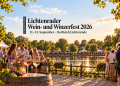 KI-generierte Illustration zum Lichtenrader Wein- und Winzerfest 2026 am Dorfteich mit Weingläsern und Besuchern