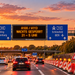 A100 in Berlin mit Baustelle und Hinweis auf nächtliche Sperrungen von A100 und A113