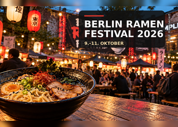 Berlin Ramen Festival 2026 mit Ramen-Bowl, japanischen Laternen und Festivalbesuchern im KOMPLEX Berlin