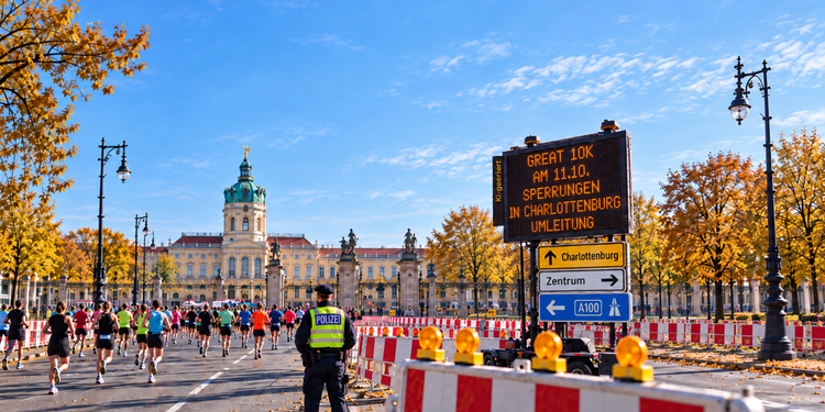 Great 10K vor Schloss Charlottenburg mit Straßensperrungen und Verkehrshinweisen in Berlin