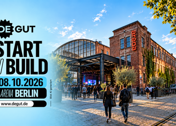 deGUT Berlin 2026 vor der Arena Berlin mit Besuchern
