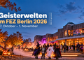 Geisterwelten im FEZ Berlin 2026 mit verkleideten Kindern, Kürbissen und Halloween-Atmosphäre