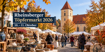 Rheinsberger Töpfermarkt 2026 mit Keramikständen in der historischen Innenstadt