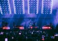 The Strokes live auf der Bühne vor großem Publikum